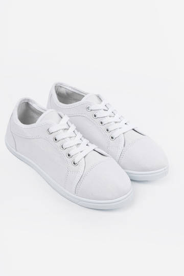 baltas krāsas klasika kurpes