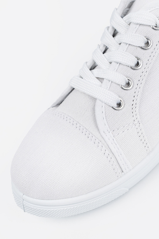 baltas krāsas klasika kurpes baltas krāsas klasika kurpes