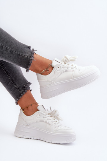 Sneakers modeļa apavi   ar platformu  baltas krāsas Vhisper 2