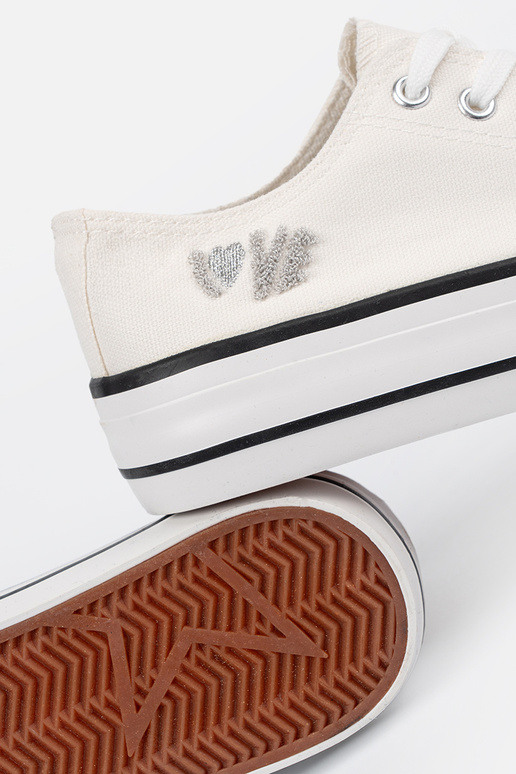 brīvā laika apavi balta krāsa ar uzrakstu Love brīvā laika apavi balta krāsa ar uzrakstu Love