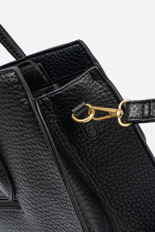 Klasika Soma melns uz pleca