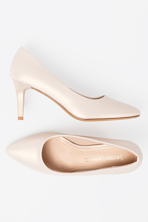 Eleganta stila balta krāsa  puszābaki