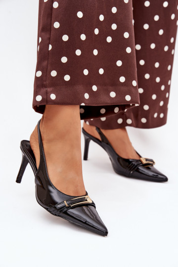 Laque Kurpes ar papēdi Ar zelta sprādzi melnas krāsas Vivae