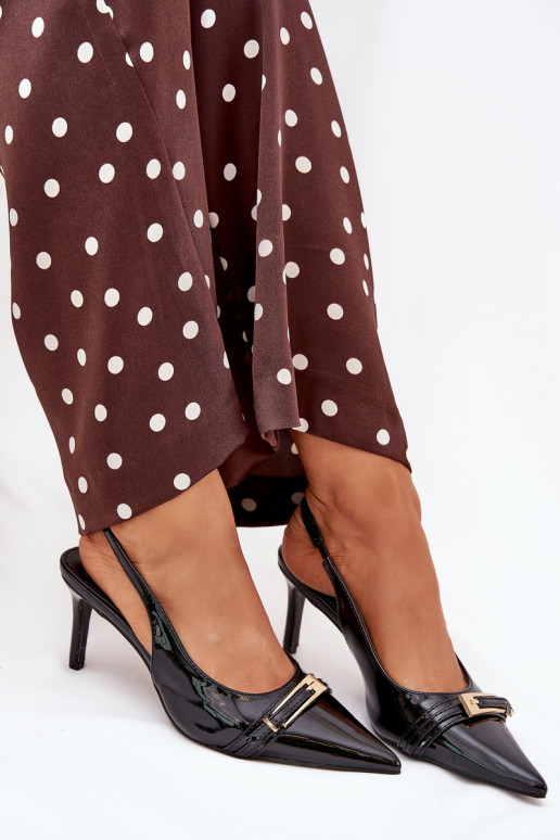 Laque Kurpes ar papēdi Ar zelta sprādzi melnas krāsas Vivae