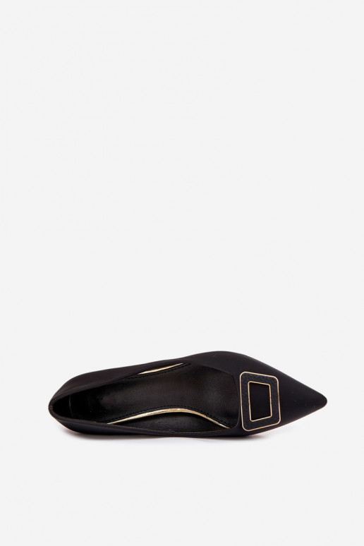 Kurpes ar papēdi dekorēti ar sprādzēm melnas krāsas Seriva