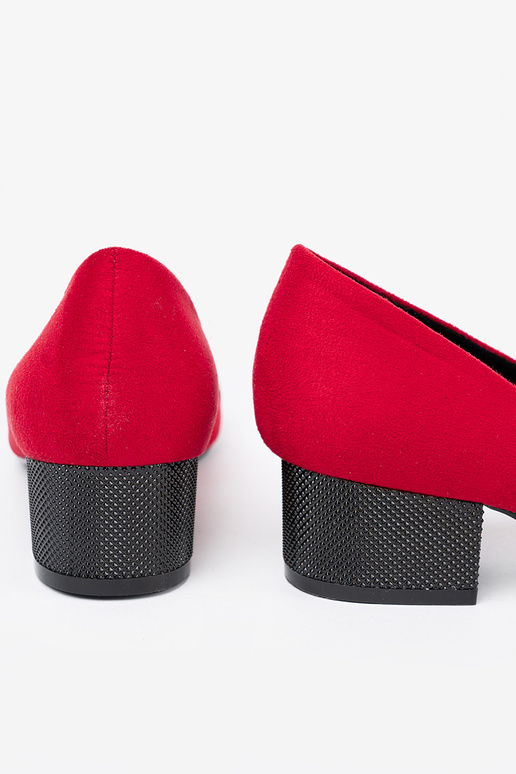 sarkanas krāsas puszābaki ar loku i lakieroInanym noskiem