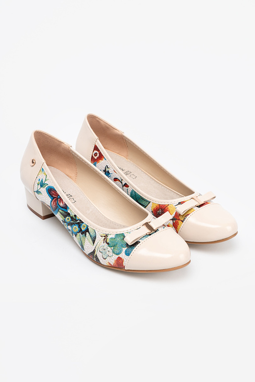 Augstpapēžu kurpes z egzotycznym Inzorem