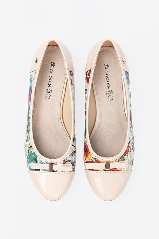 Augstpapēžu kurpes z egzotycznym Inzorem