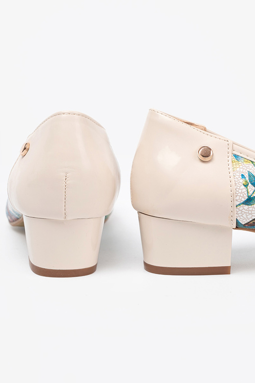 Augstpapēžu kurpes z egzotycznym Inzorem