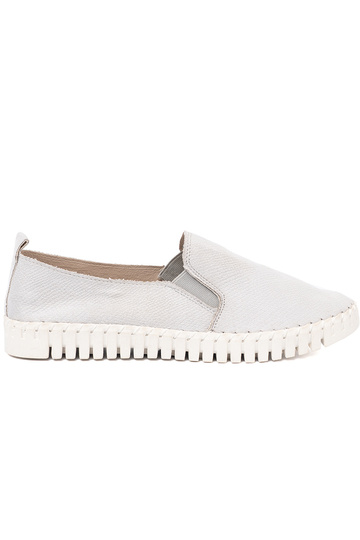 Pelēkas krāsas kurpes slip-on z elastīgsmi InstaInkami 2