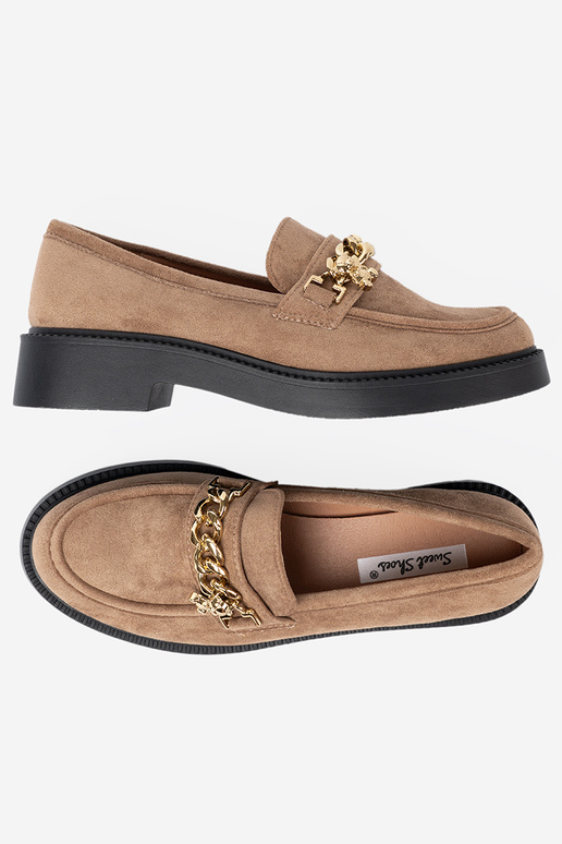 smilšu krāsas mokasīni z zeltainim łańcuchem.