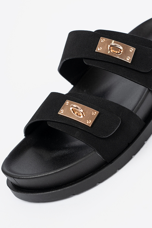 Čības ar platformu ze zeltainimi detalami