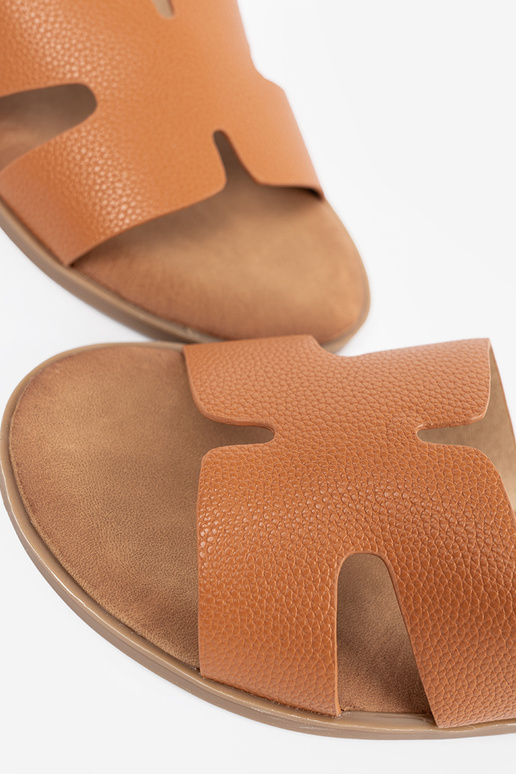 Brūnas krāsas čības sieviešu z Inycięciami