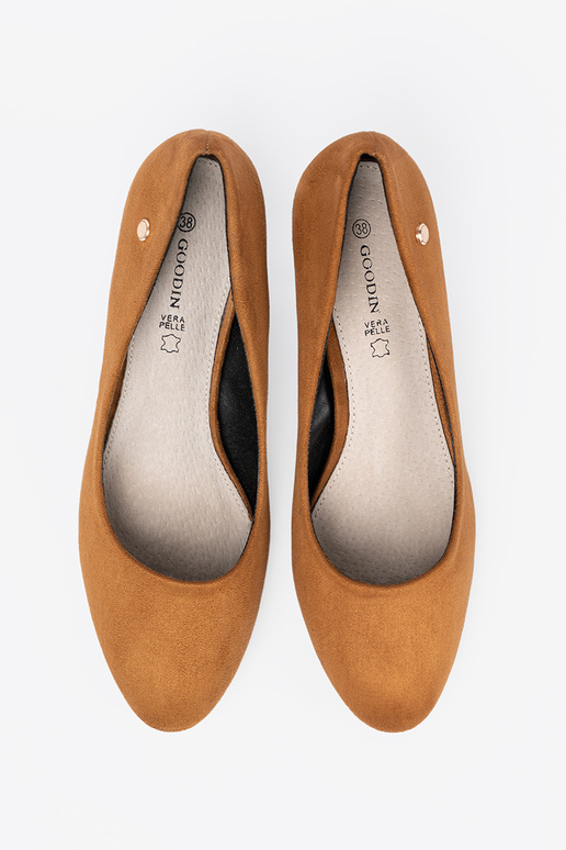 zamšādas puszābaki uz augstpapēžu kurpēm karmel