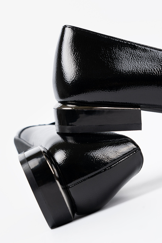 Laque mokasīni ar dekoratīvu sprādzi Sergio Leone