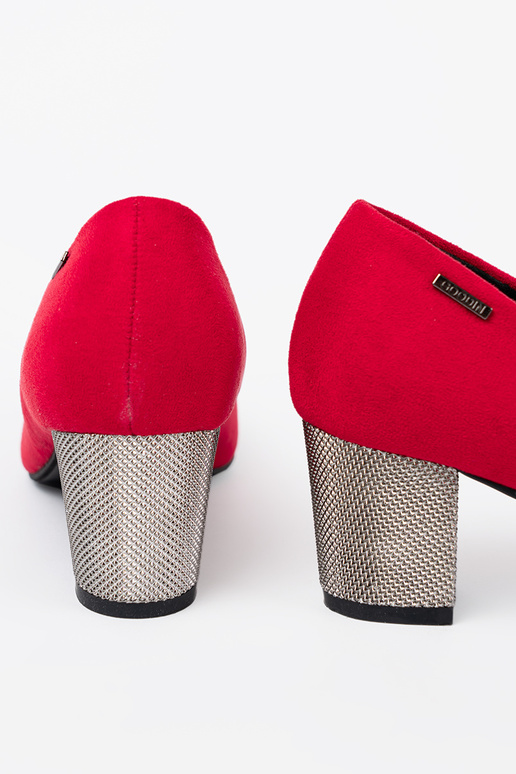 sarkanas krāsas puszābaki na Sudrabsm słupku