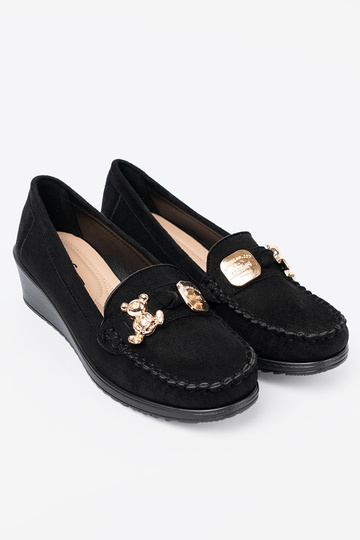 melnas krāsas zamšādas kurpes z ozdobnym misiem