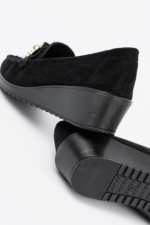 melnas krāsas zamšādas kurpes z ozdobnym misiem