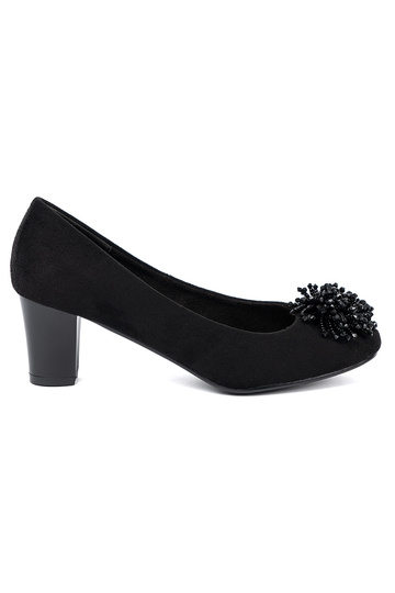 melnas krāsas puszābaki z ozdobną broszką z koralikóIn 2