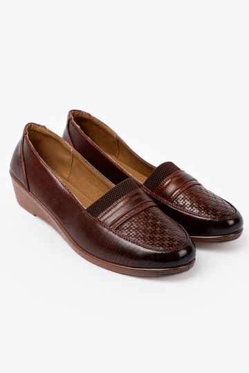 Sieviešu zābaki slip-on z fakturoInanym noskiem