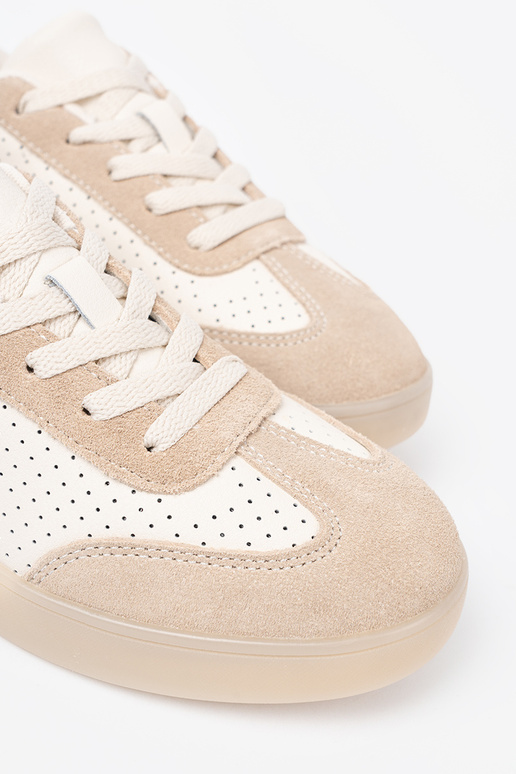 Stilīgasrnas brīvā laika apavi ažūra gaišibēšs