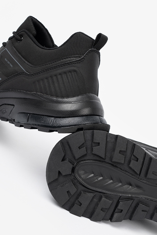 Sportiska stila obuInie Melnas krāsas DK z technologią Aqua Softshell