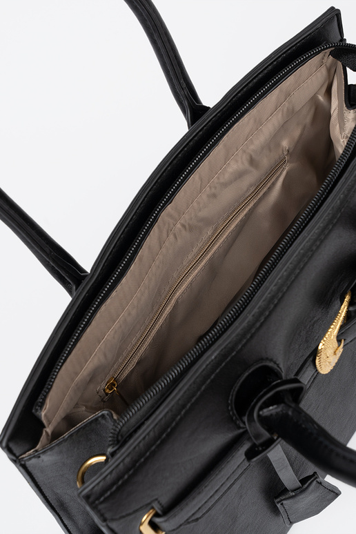 Melnas krāsas Soma ar dekoratīvu sprādzi In zeltainim kolorze