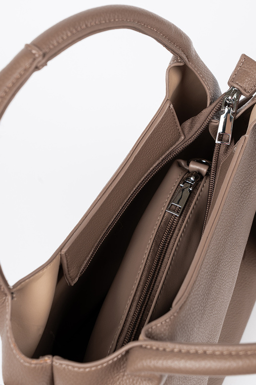 Eleganti tumšsbēšs Soma z kosmetyczką In środku