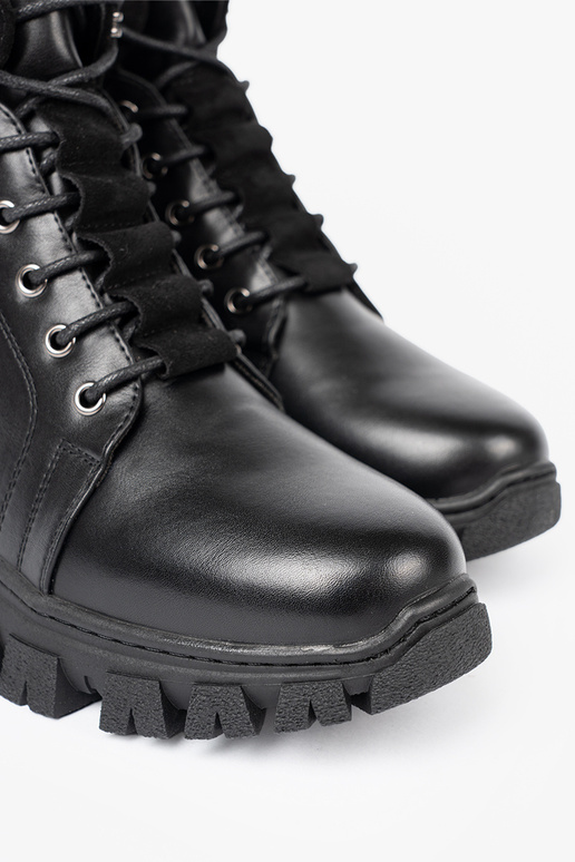 melnas krāsas zābaki z masyInną podeszIną i suInakiem Sergio Leone