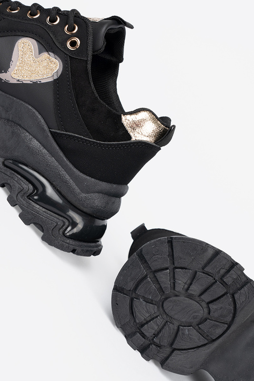 melnas krāsas Sporta apavi z ozdobnym zeltainim sirdsm