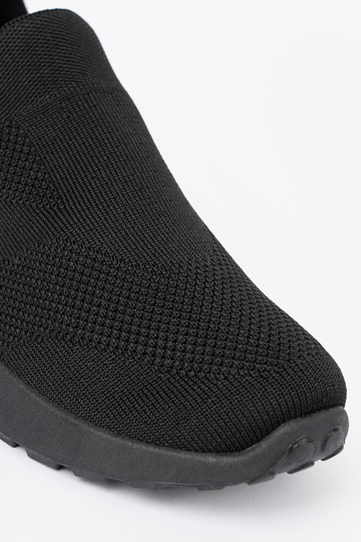 Sporta stila apavi typu slip-on In melna krāsam kolorze