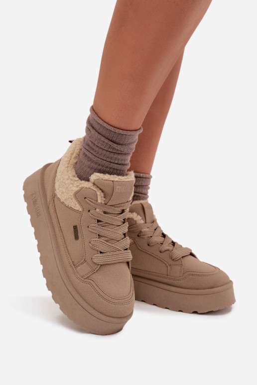 Sneakers modeļa apavi Sieviešu ar platformu ar kažokādu Typu Baranek Big Star SS274105 smilšu krāsas Sneakers modeļa apavi Sieviešu ar platformu ar kažokādu Typu Baranek Big Star SS274105 smilšu krāsas