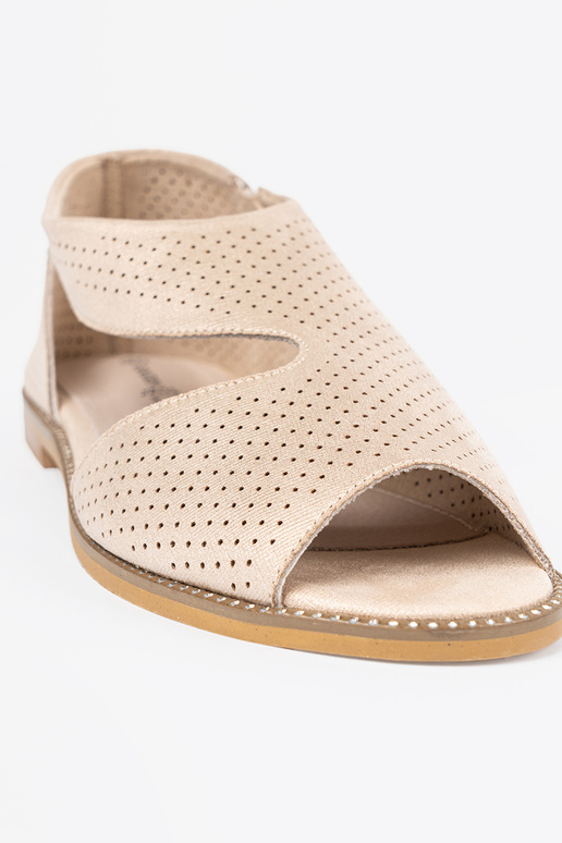 Zelta krāsas kurpes ažūra uz plakanas zoles