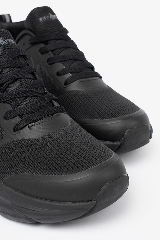 melnas krāsas sporta apavi Vīriešiem ar sietu McArthur