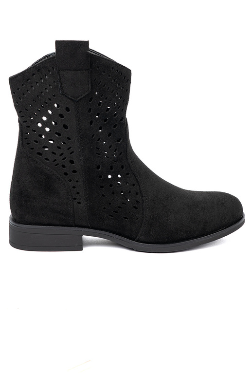 melnas krāsas zābaki ažūra In koInbojskim stylu