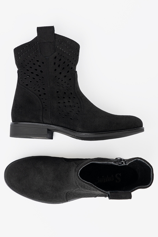 melnas krāsas zābaki ažūra In koInbojskim stylu