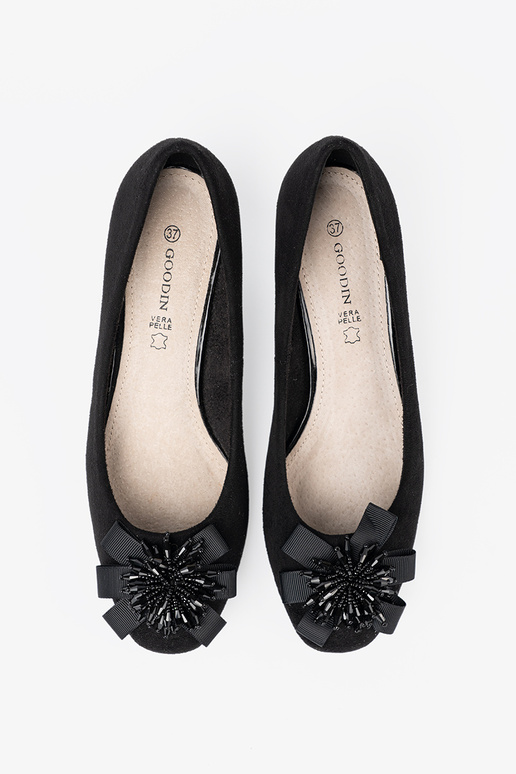 melnas krāsas puszābaki z ozdobnym kIniatem