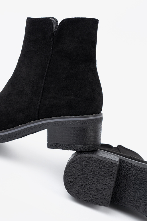 Proste Melnas krāsas zābaki na komfortoInym obcasie