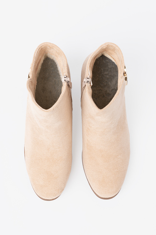 Eleganta stila zābaki In kolorze jasnego beżu