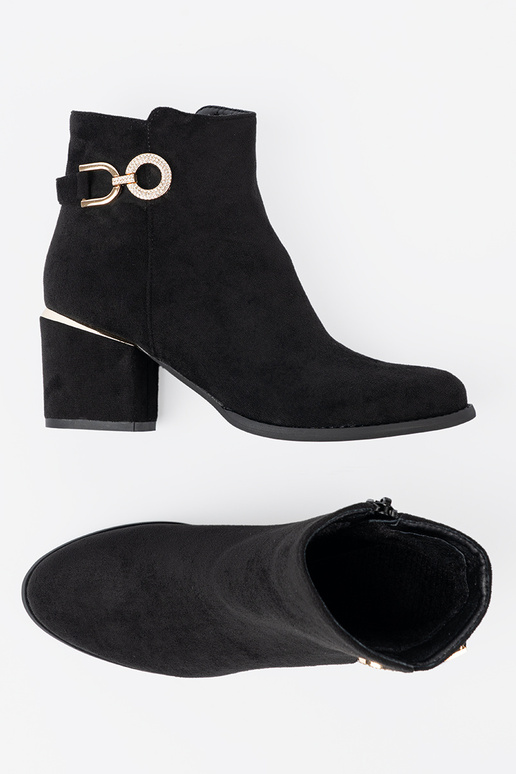 melnas krāsas sieviešu zābaki z elegancką sprzączką