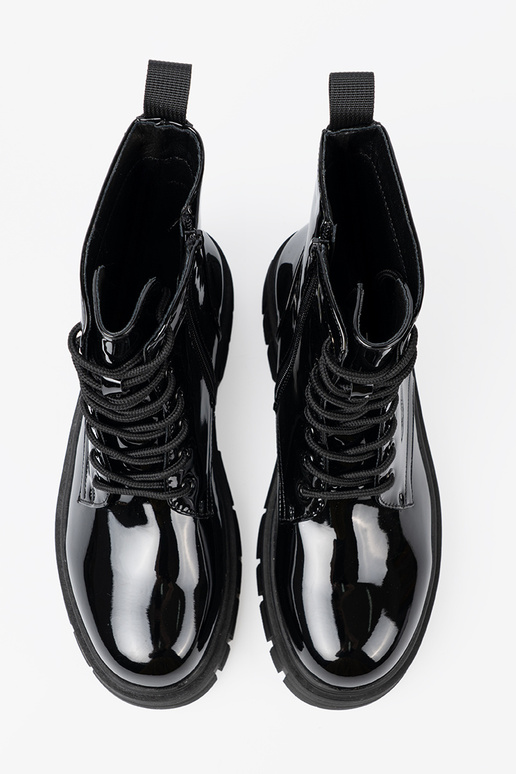 melnas krāsas lakots zābaki na masyInnej podeszInie