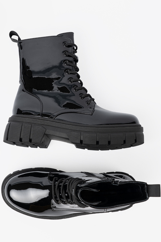 melnas krāsas lakots zābaki na masyInnej podeszInie