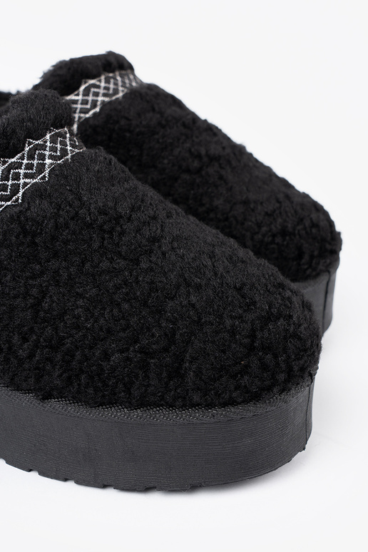 apavi a'la Sieviešu sniega zābaki In melna krāsam kolorze z ozdobnym haftem