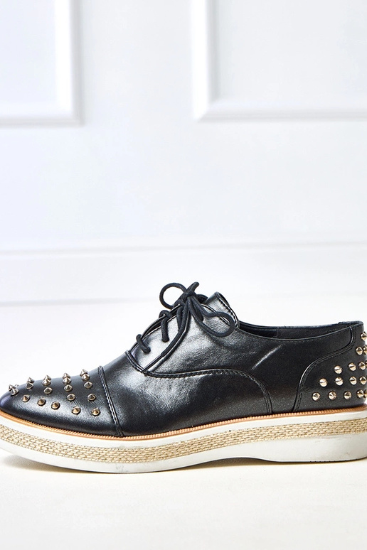 Melnas sieviešu puszābaki ar kniedēm...