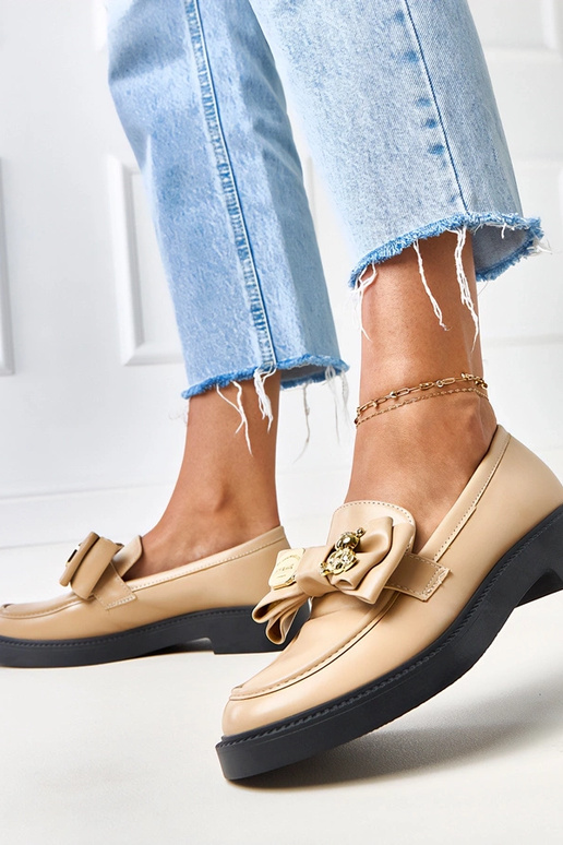 Smilšu krāsas mokasīni ar lentīti un...