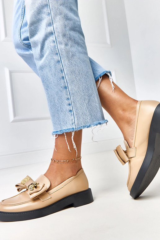 Smilšu krāsas mokasīni ar lentīti un...