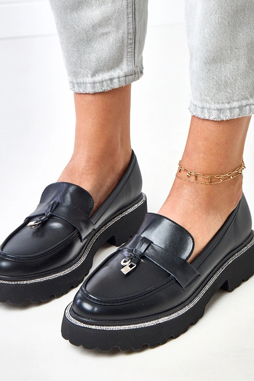 Melnas mokasīni ar rotājumu un...