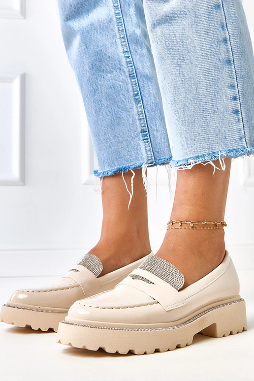 Smilšu krāsas lakotas mokasīni ar...