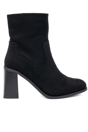 melnas krāsas zābaki uz augstpapēžu kurpēm o klasycznym kroju 2