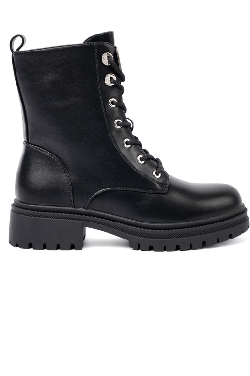 melnas krāsas zābaki ar metāla apdari